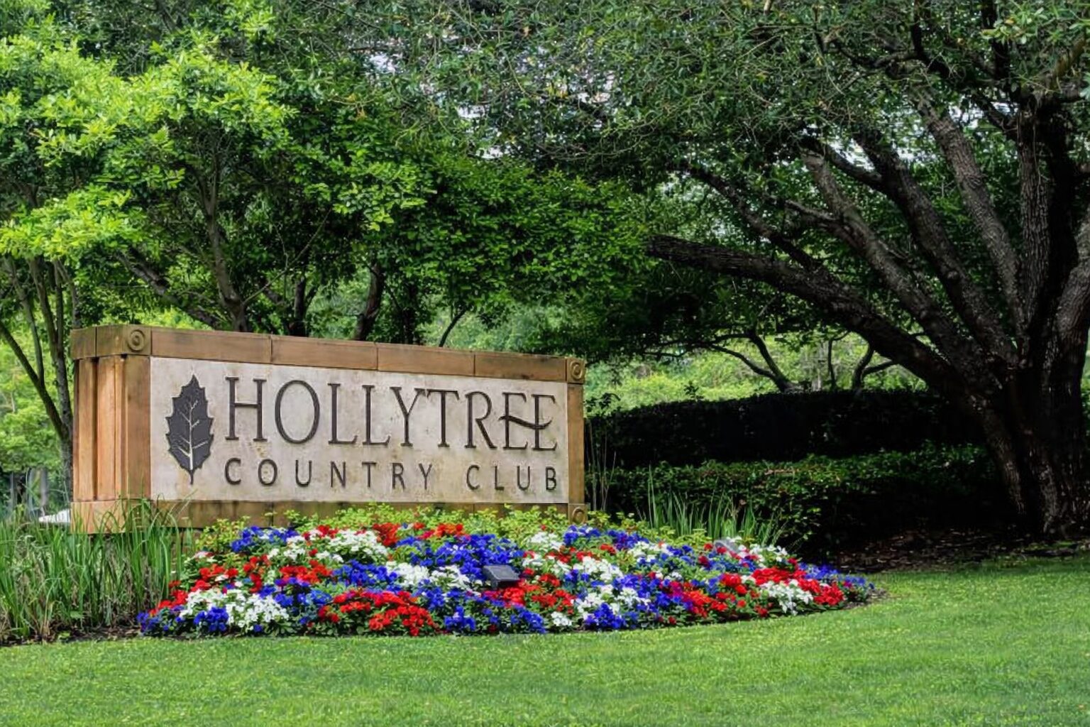 Hollytree country-club community in Tyler